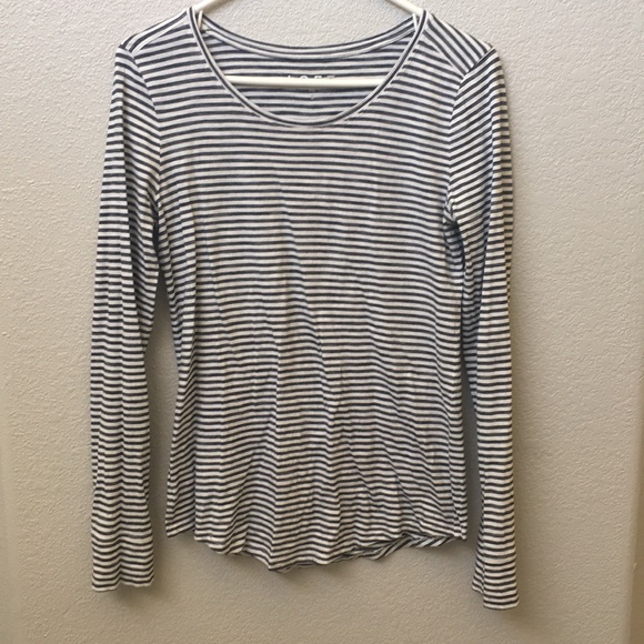 Loft top size small - Picture 1 of 3